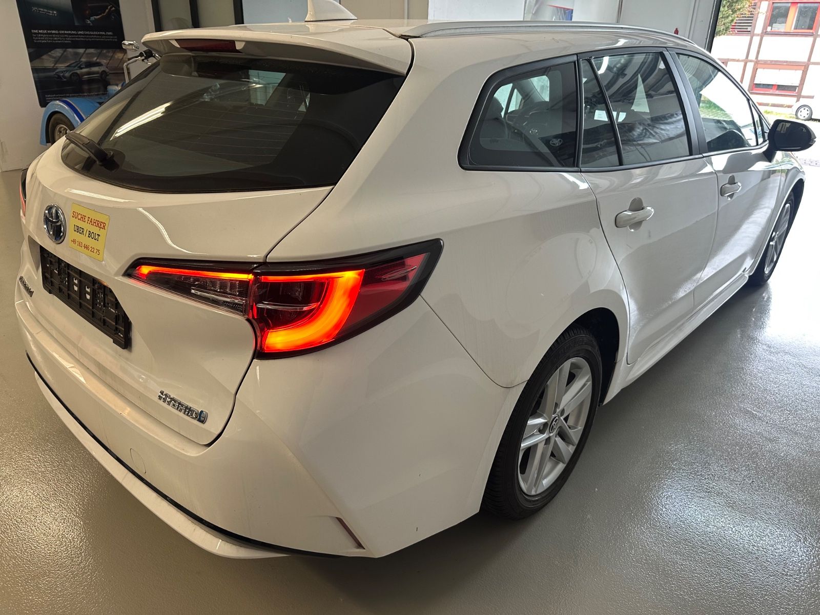 Toyota Corolla Touring Sports Hybrid Business Edition - Samsaru's Car Outlet