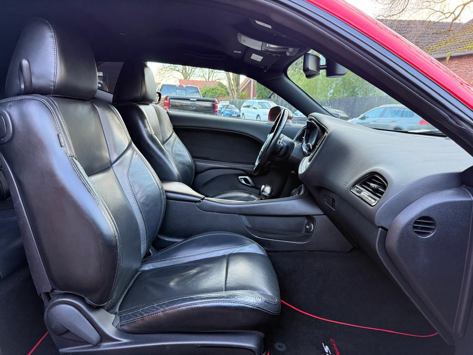 Dodge 5,7 V8*SRT KIT*LEDER*NAVI*KEYLESS*GARNTIE*SERVIC