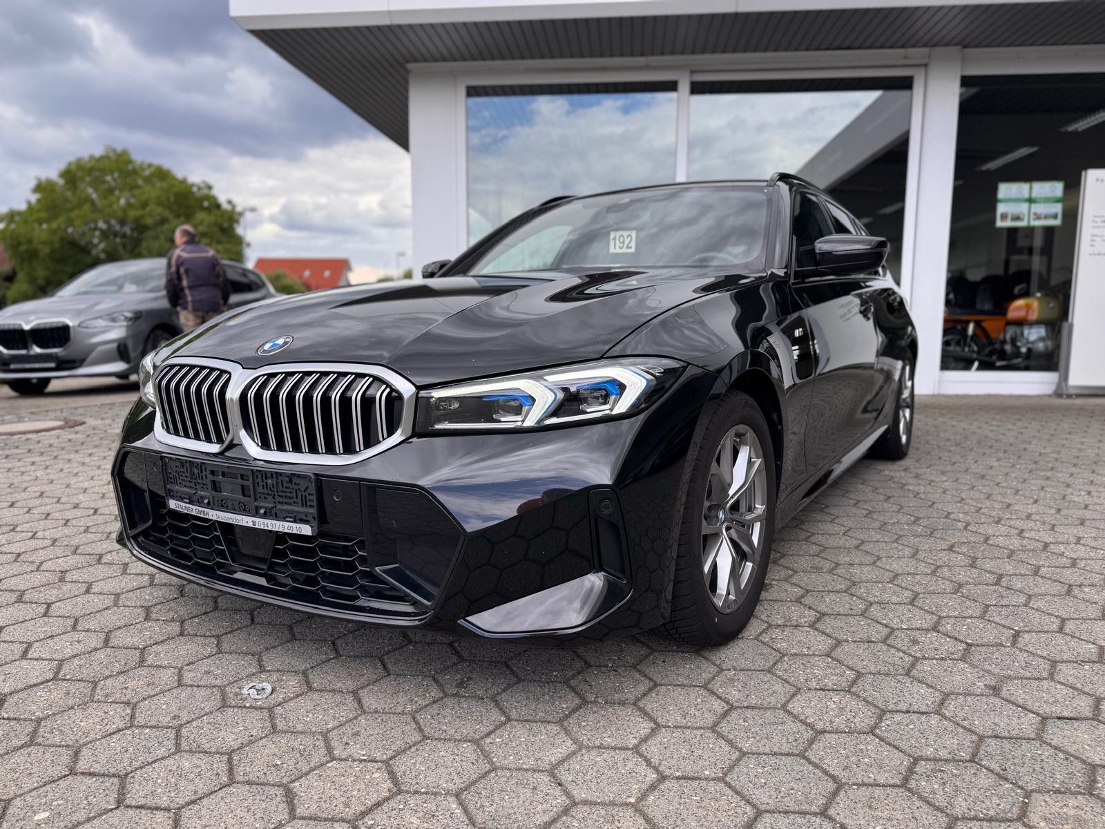BMW 320 d Touring M-Sport - Samsaru's Car Outlet