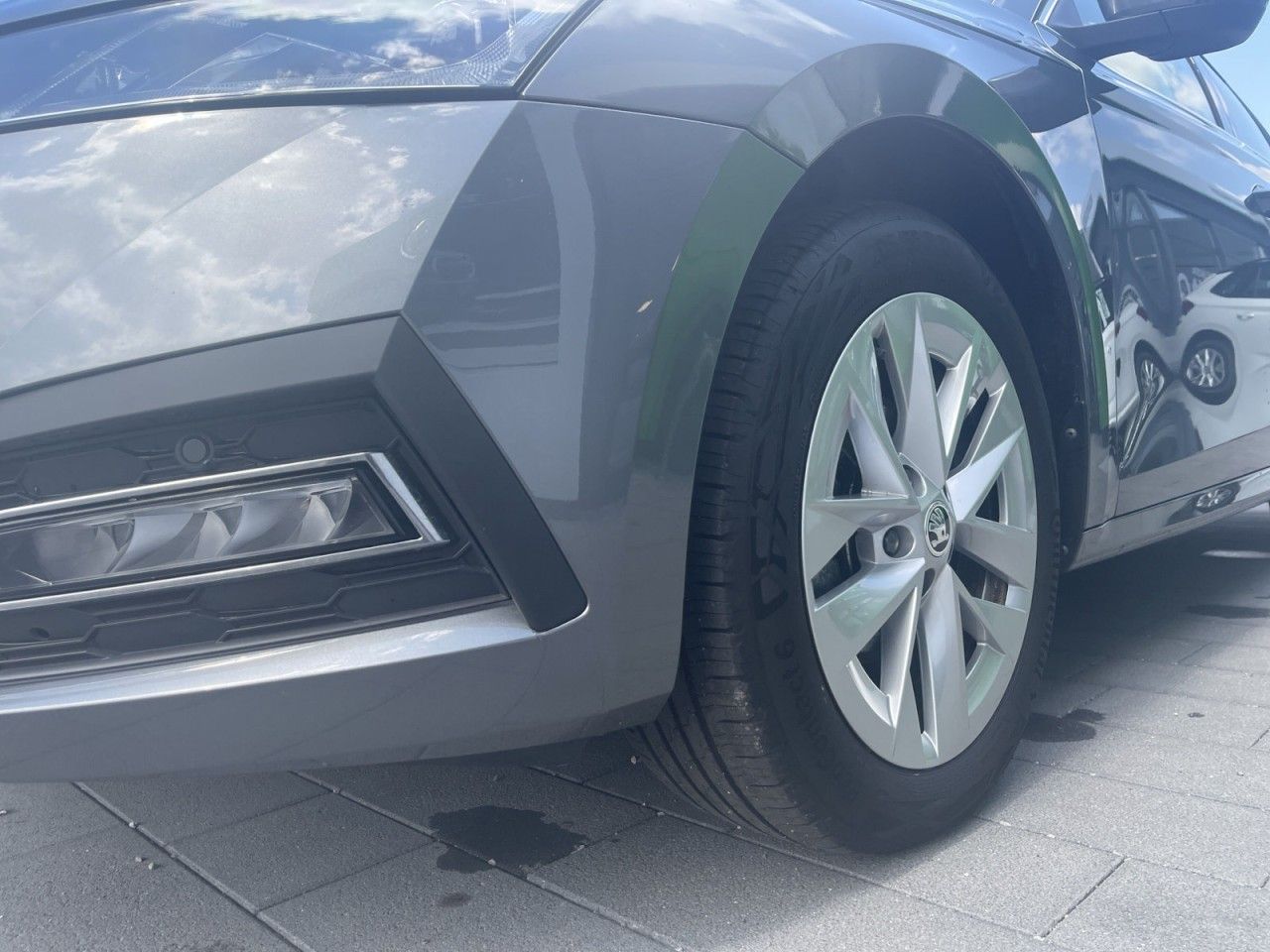Skoda Octavia STYLE 2.0TDI DSG - Samsaru's Car Outlet