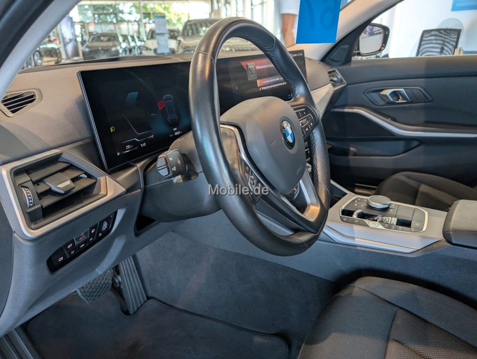 BMW 320d xDrive Touring - Samsaru's Car Outlet