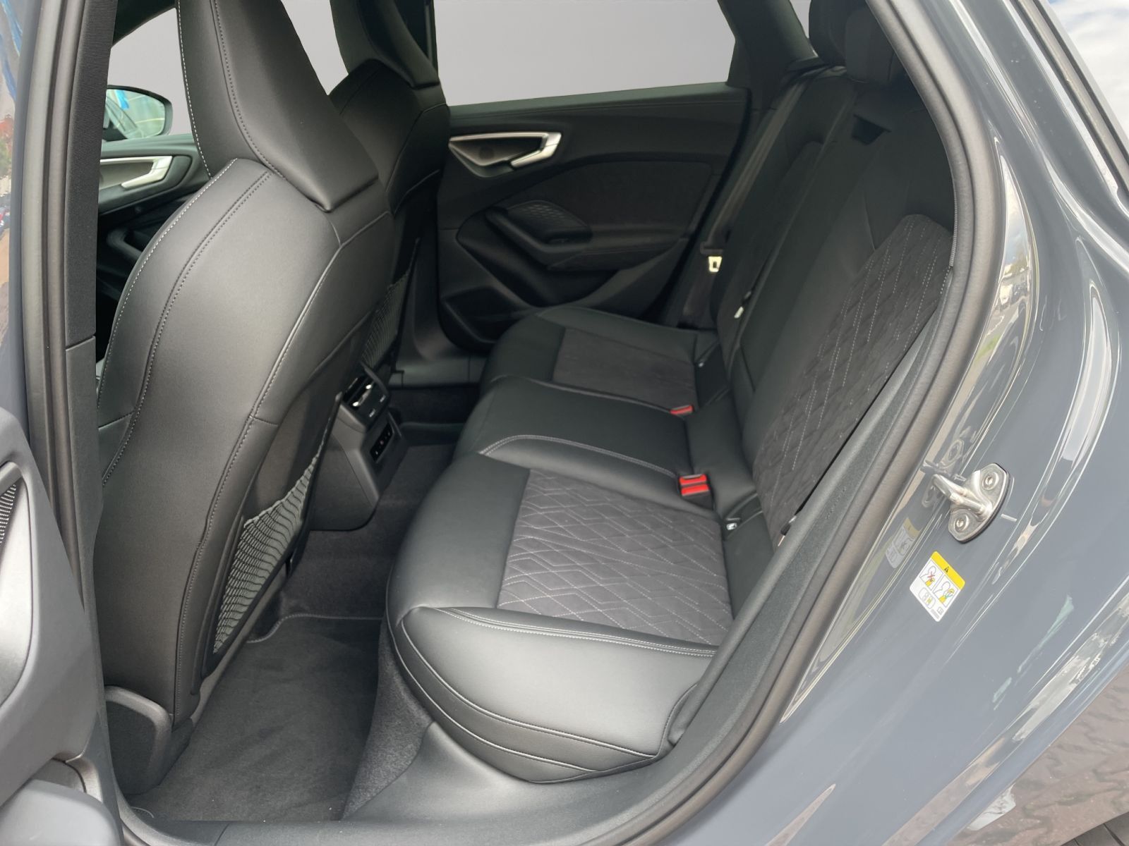 Audi A5 Avant TFSI quattro S line Matrix LED HuD B&O