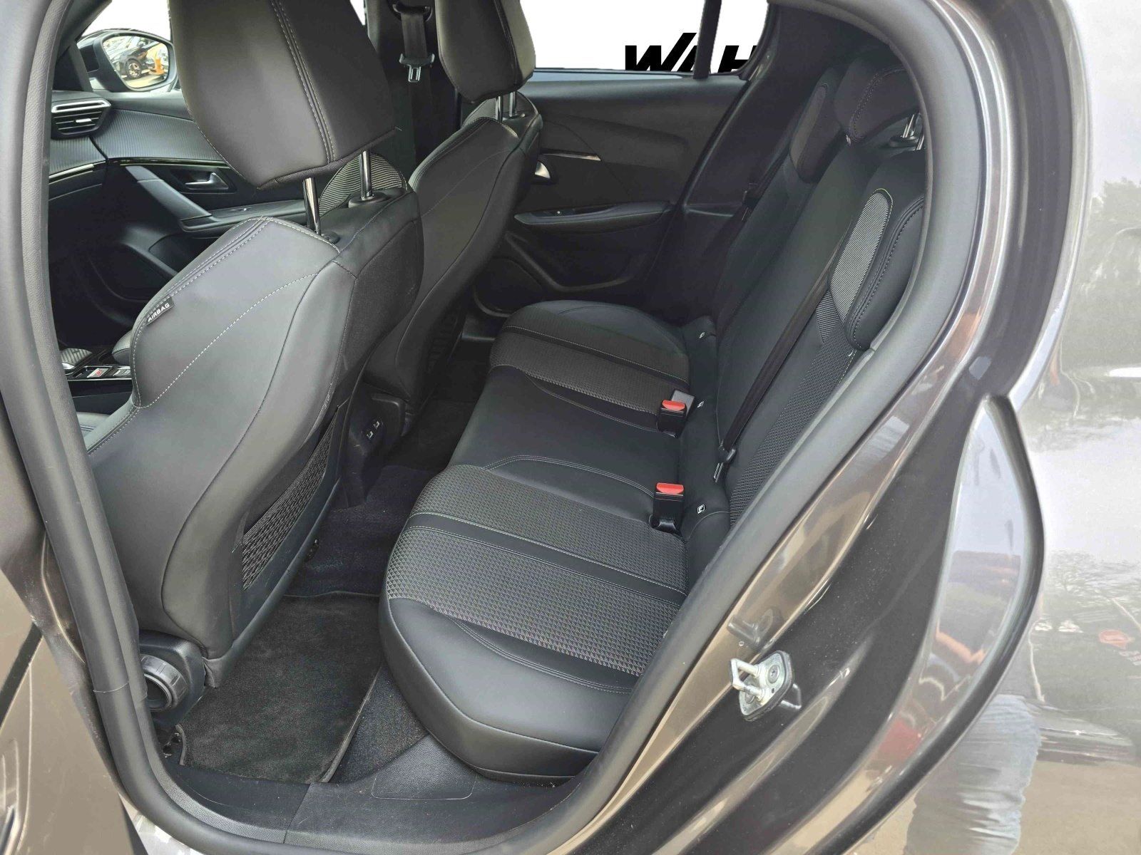 Peugeot 208 GT - Samsaru's Car Outlet