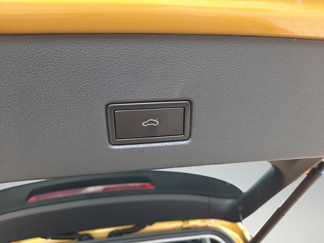 Volkswagen T-Roc 1.5TSI DSG Style - Samsaru's Car Outlet