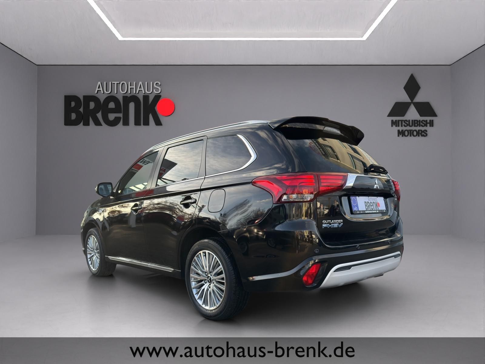 Mitsubishi Outlander 2.4 4WD Plug-In Hybrid Top *Navi*