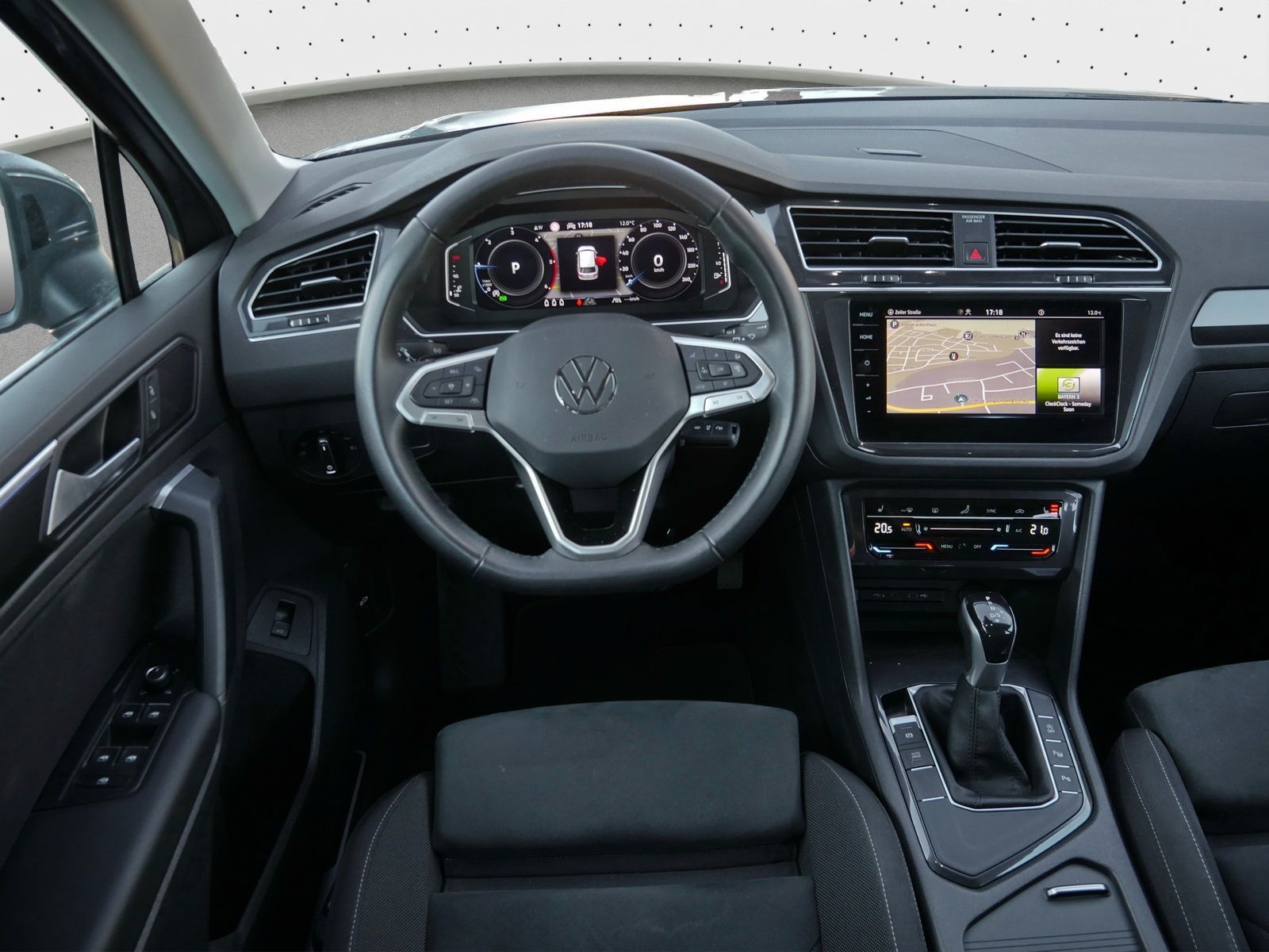 Volkswagen Tiguan Elegance 2.0 TDI - Samsaru's Car Outlet