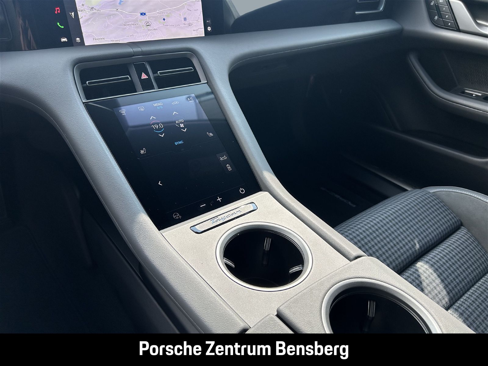 Porsche Taycan 4 Cross Turismo