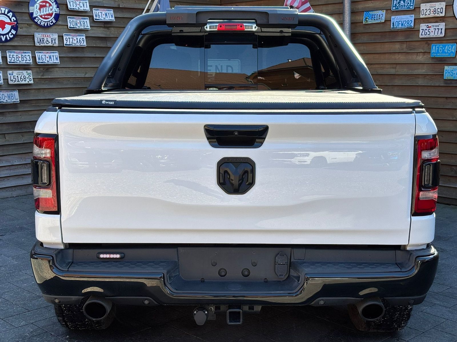 Dodge RAM 1500 Laramie 5.7L 12Zoll Display 4x4 LPG AHK