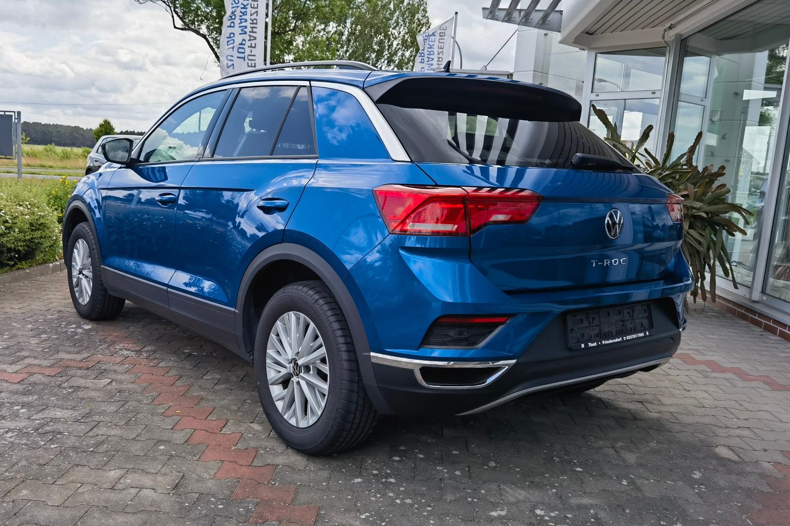 Volkswagen T-Roc 1.5TSI ACT DSG Style - Samsaru's Car Outlet