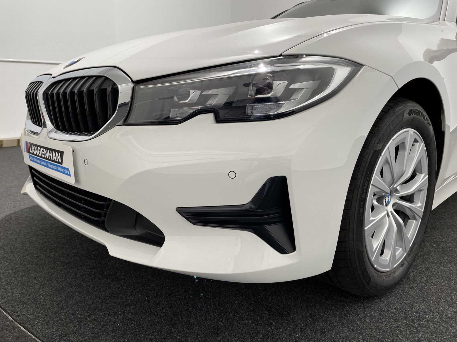 BMW 318d - Samsaru's Car Outlet