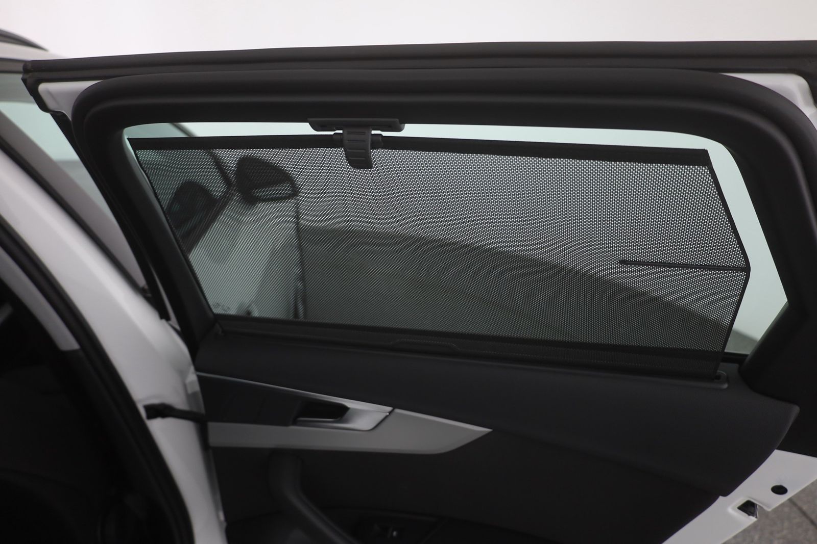 Audi A4 40 TDI Avant S-tronic - Samsaru's Car Outlet