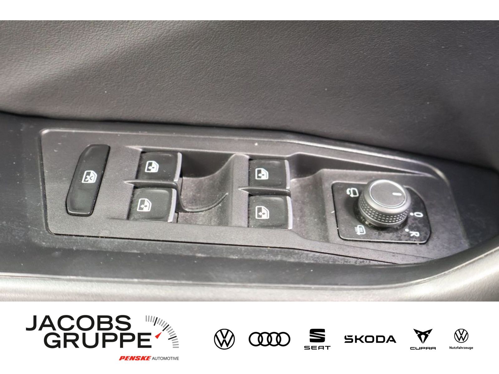 Volkswagen T-Roc 2.0 TSI 4M R - Samsaru's Car Outlet
