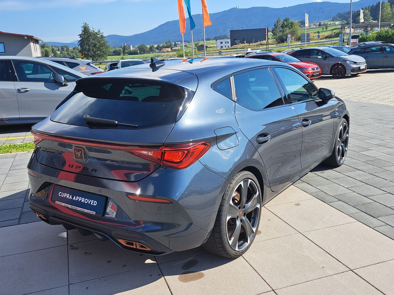 Cupra Leon VZ 1.4 e-Hybrid - Samsaru's Car Outlet