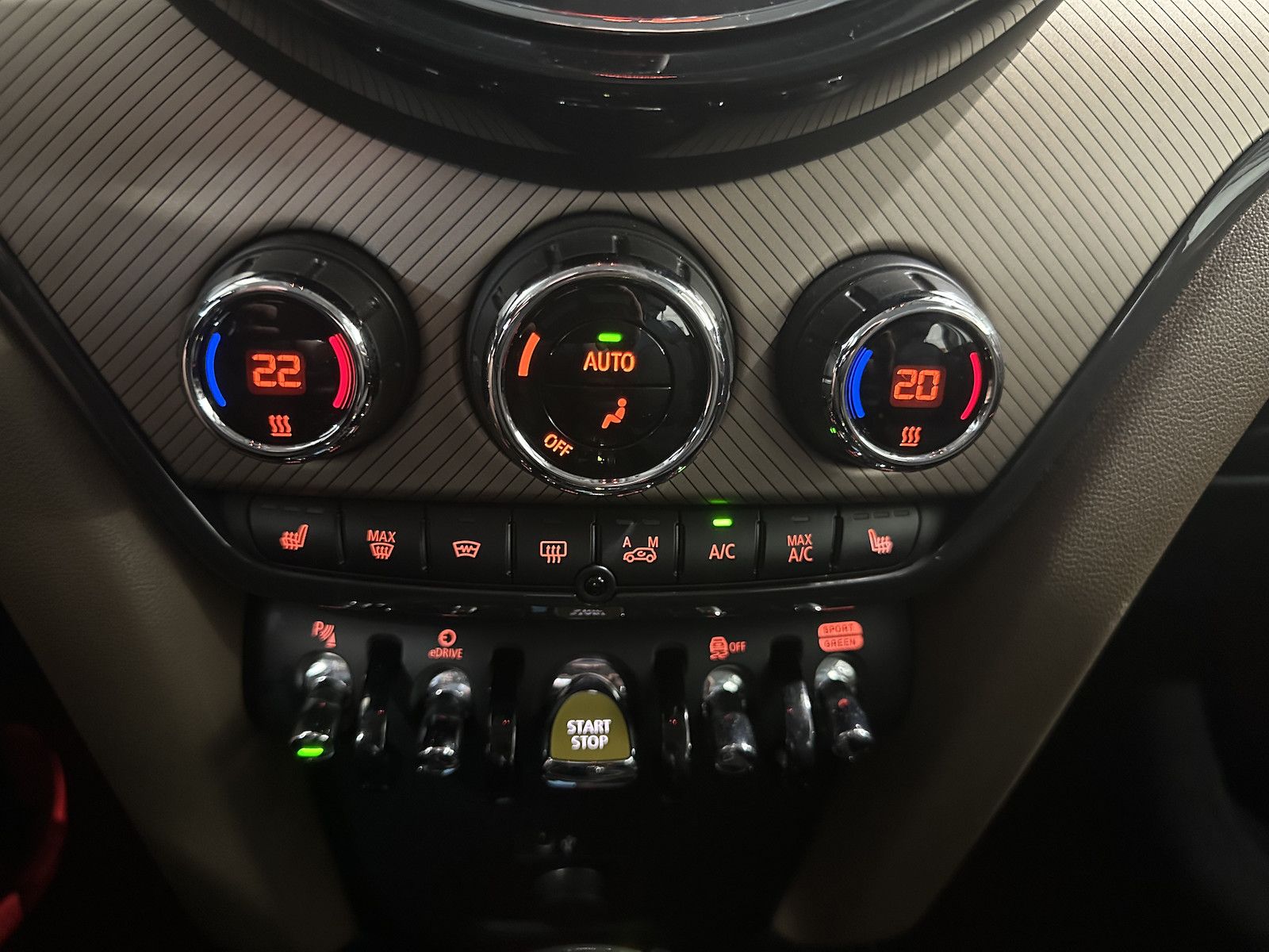MINI Cooper S Countryman S E ALL4 - Samsaru's Car Outlet