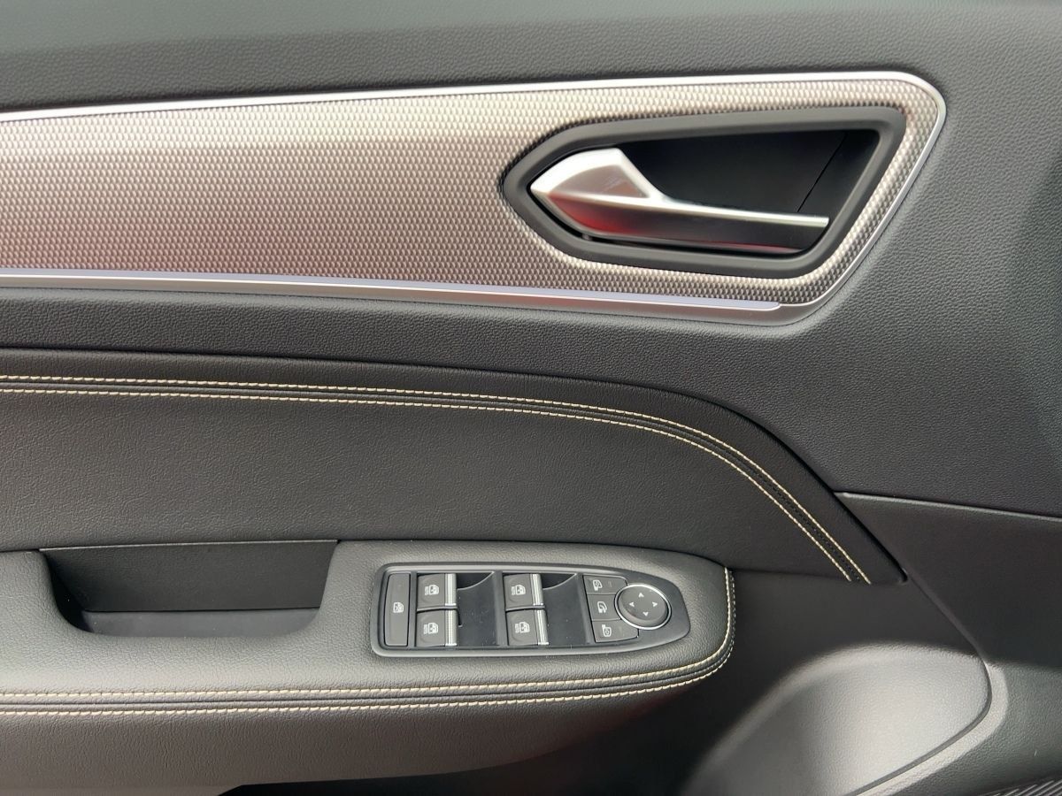 Renault Arkana TECHNO E-Tech Full Hybrid - Samsaru's Car Outlet