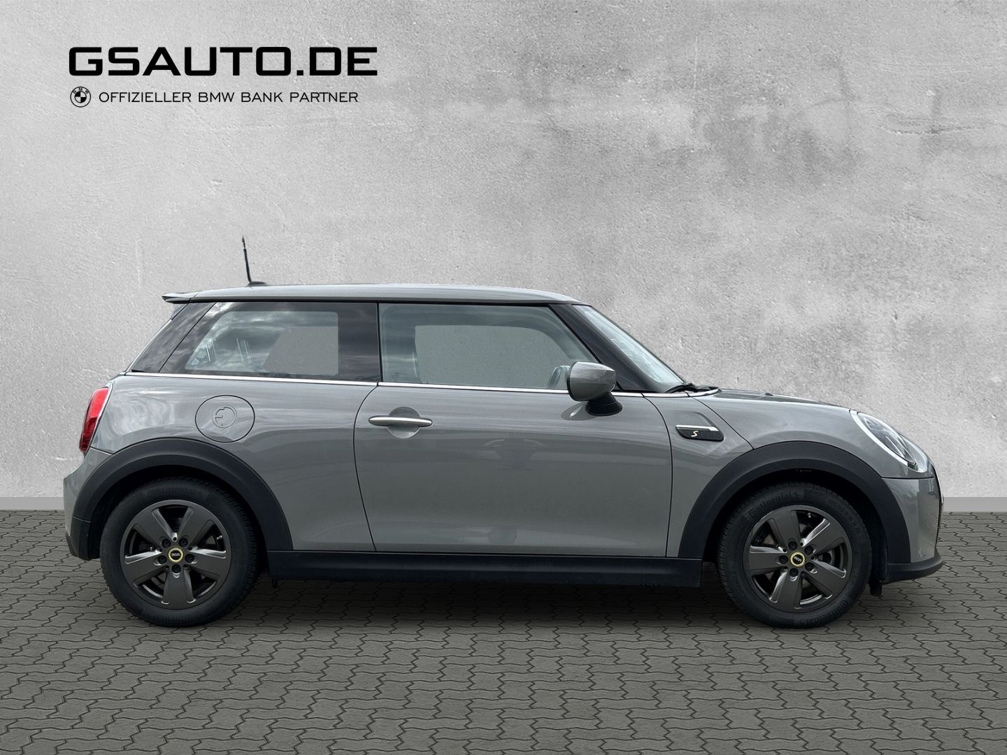 MINI Cooper SE Essential Trim - Samsaru's Car Outlet