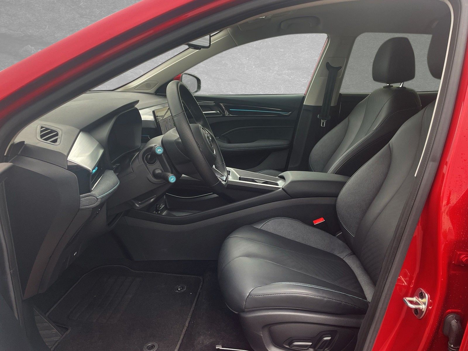 MG5 Luxury 61 KWh ACC LED