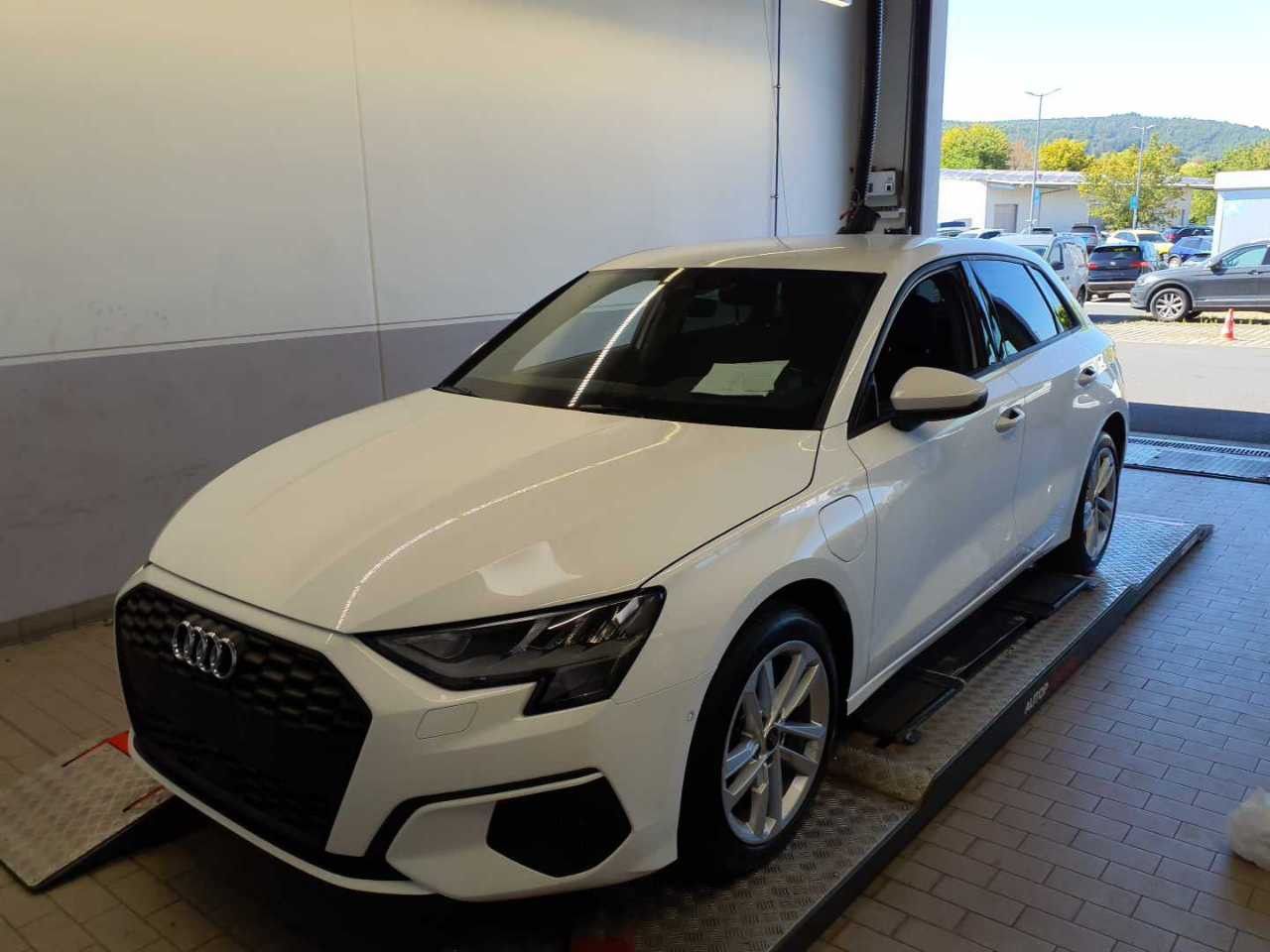 Audi A3 Sportback 40 TFSI e S-tronic +LED+ASSISTS+DAB