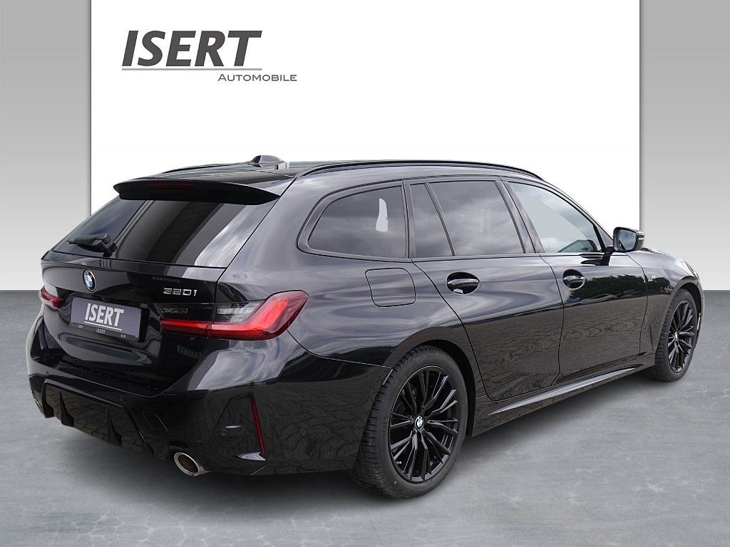 BMW 320i tour. M Sport A. +PANO+AHK+adLED+HIFI+