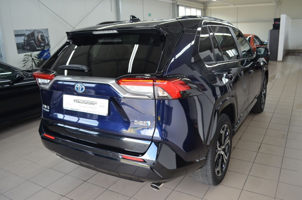 Toyota RAV 4 4x4 Plug-in-Hybrid - Samsaru's Car Outlet
