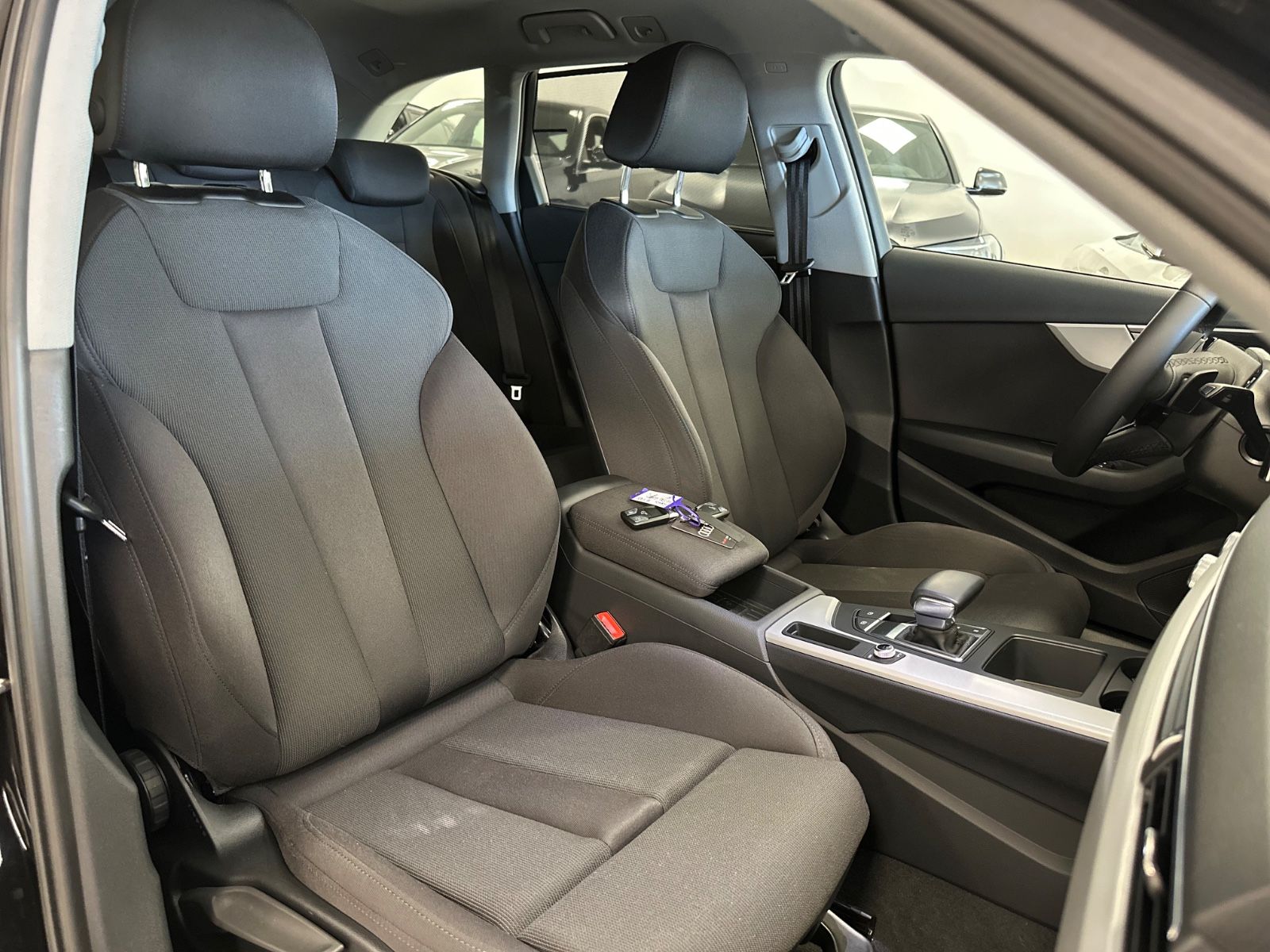 Audi A4 Avant 35 TDI Aut - Samsaru's Car Outlet
