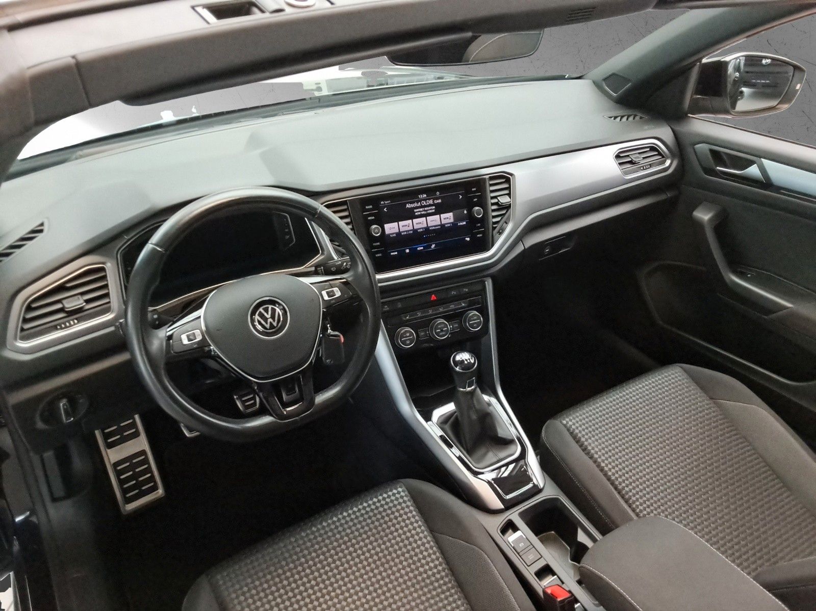 Volkswagen T-Roc Cabrio - Samsaru's Car Outlet
