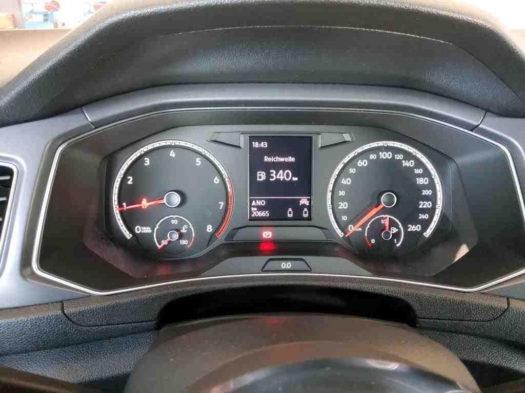 Volkswagen T-Roc 1.5 TSI R-Line - Samsaru's Car Outlet