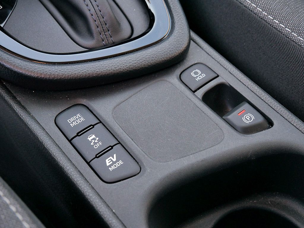 Toyota Yaris Hybrid Style LED PDC ACC KAMERA KLIMA SHZ