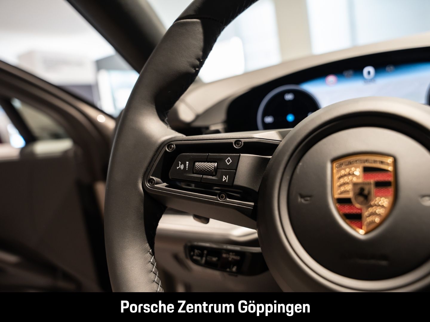 Porsche Cayenne E-Hybrid Coupe BOSE Luftfederung LED