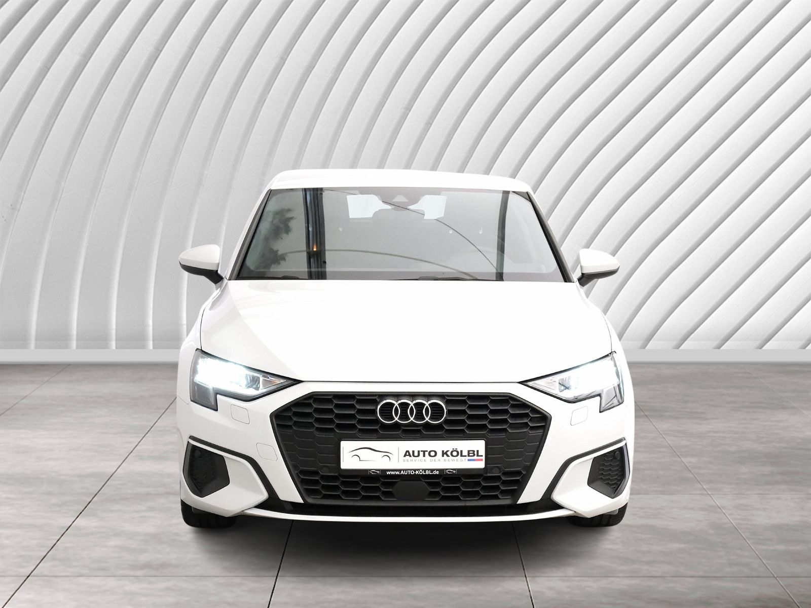 Audi A3 Sportback 30 TFSI basis - Samsaru's Car Outlet