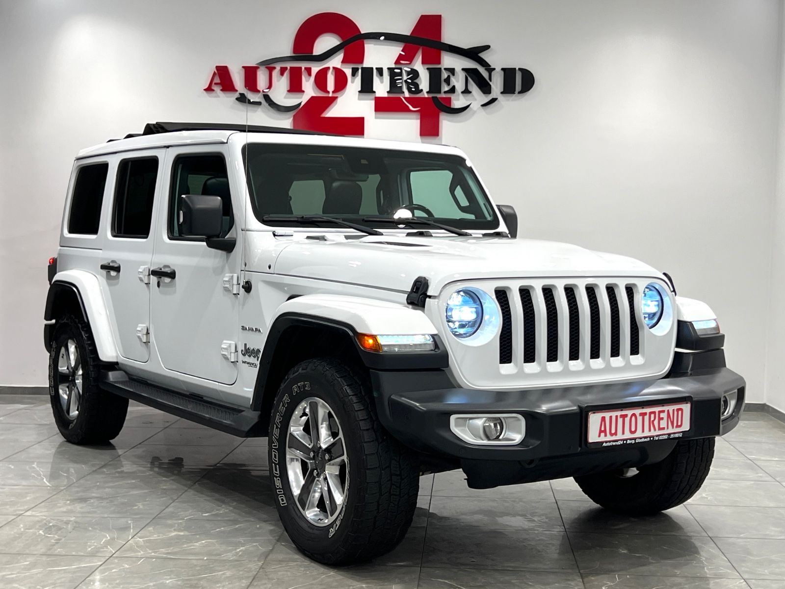 Jeep Wrangler Unlimited Sahara Softtop Sky One-Touch