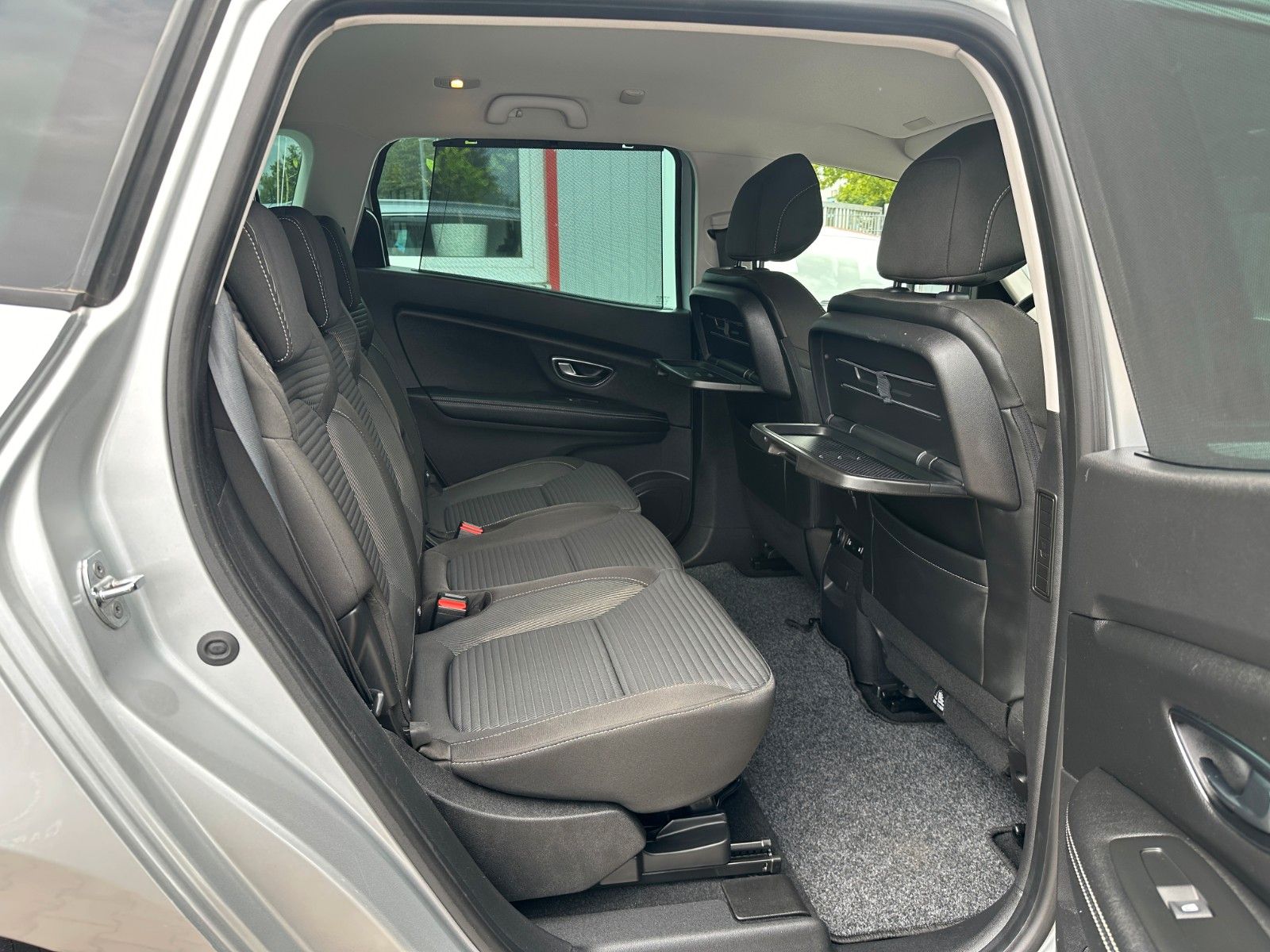 Renault Grand Scenic 160 EDC - Samsaru's Car Outlet