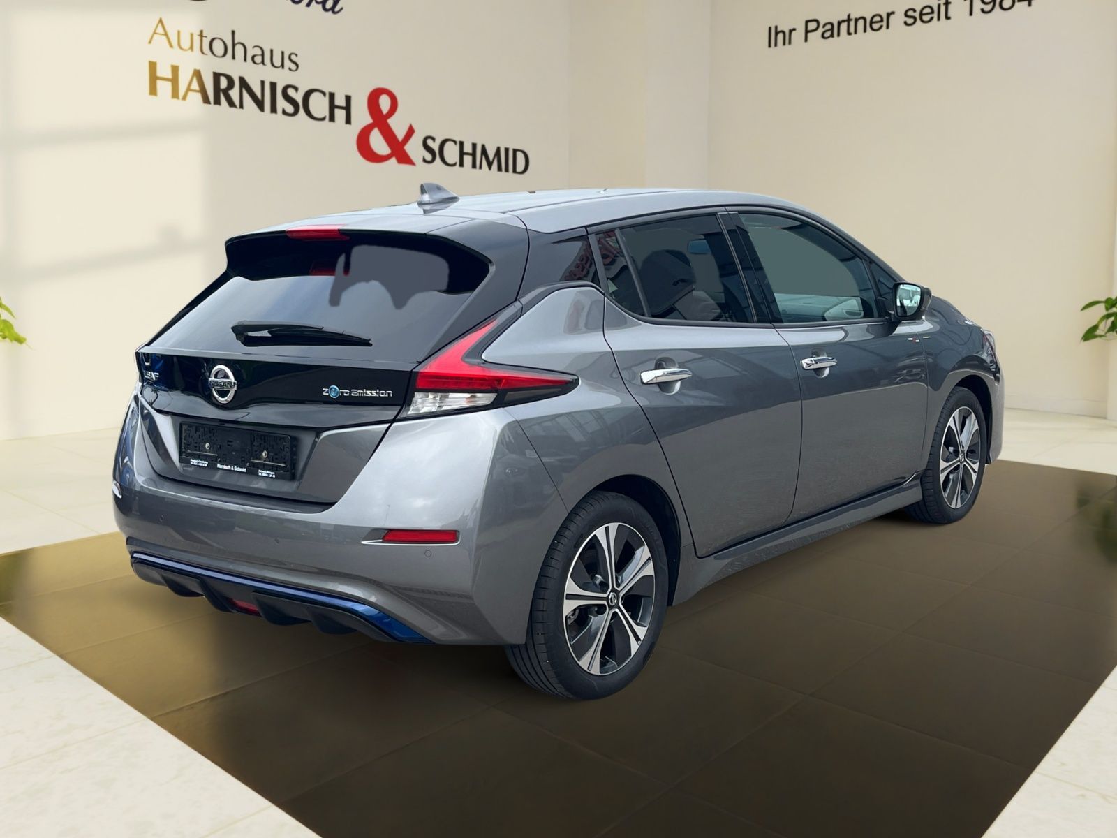 Nissan Leaf 40 kWh Autom. - N-Con. - Samsaru's Car Outlet