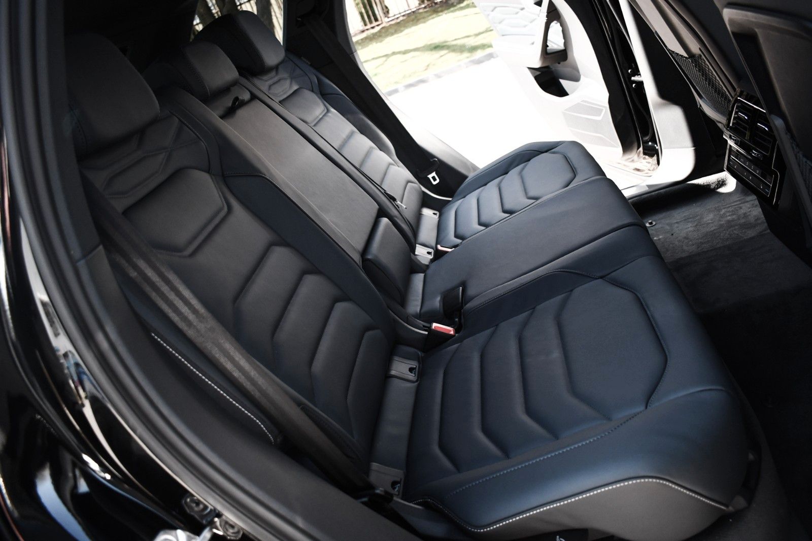 Volkswagen Touareg 3.0 TDI 4M R-LINE FINAL*AHK*DYN*PANO*HUD