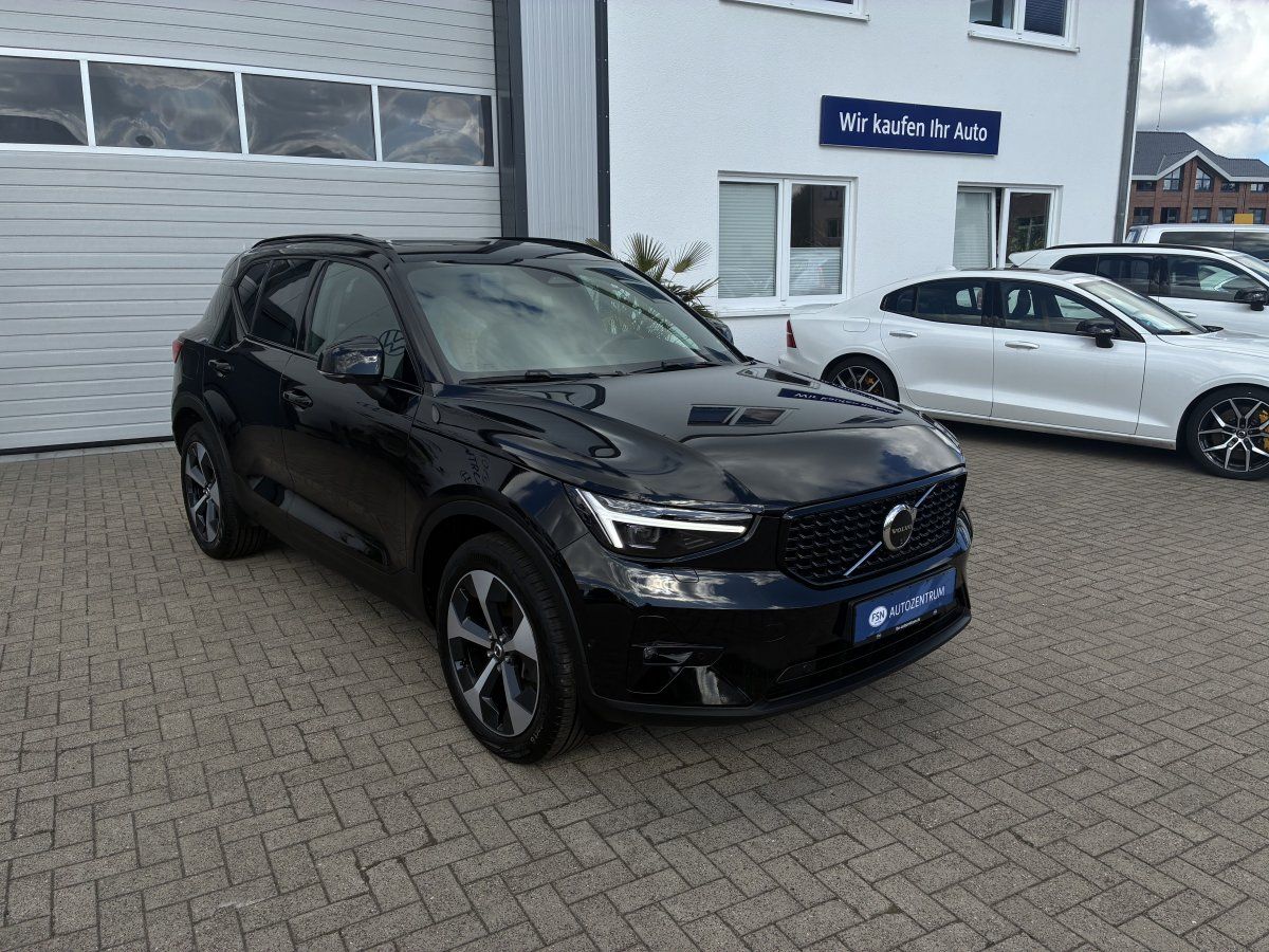 Volvo XC40 B3 Plus Dark Harman/Kardon inkl. Winterräde