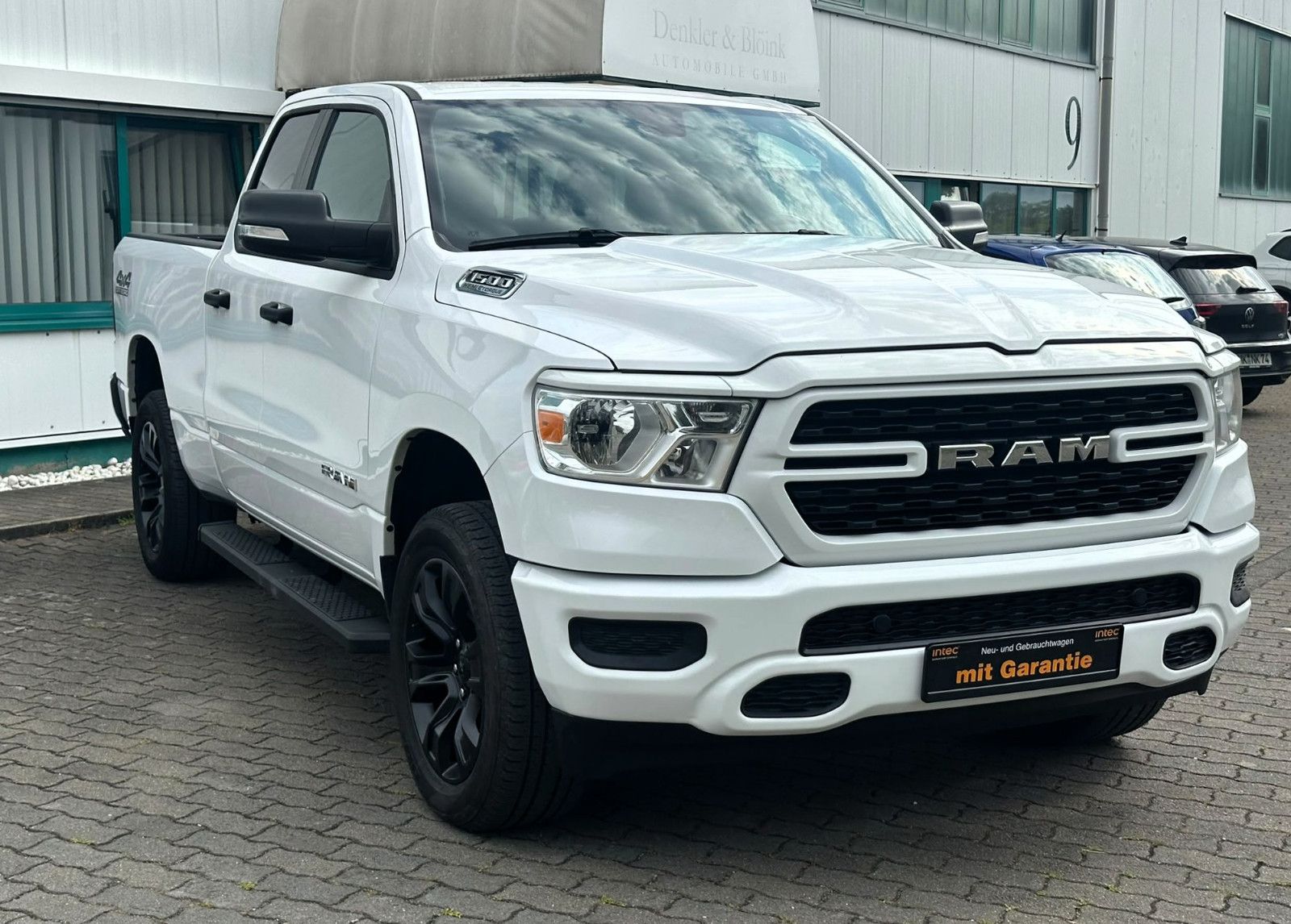 Dodge RAM 1500 5.7l 4x4 Quad Cab , Navi-App