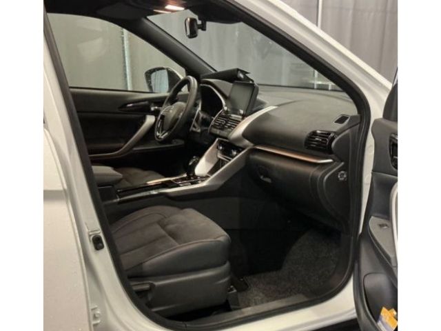 Mitsubishi Eclipse Cross Plus Select Black Hybrid 4WD 2.4 P