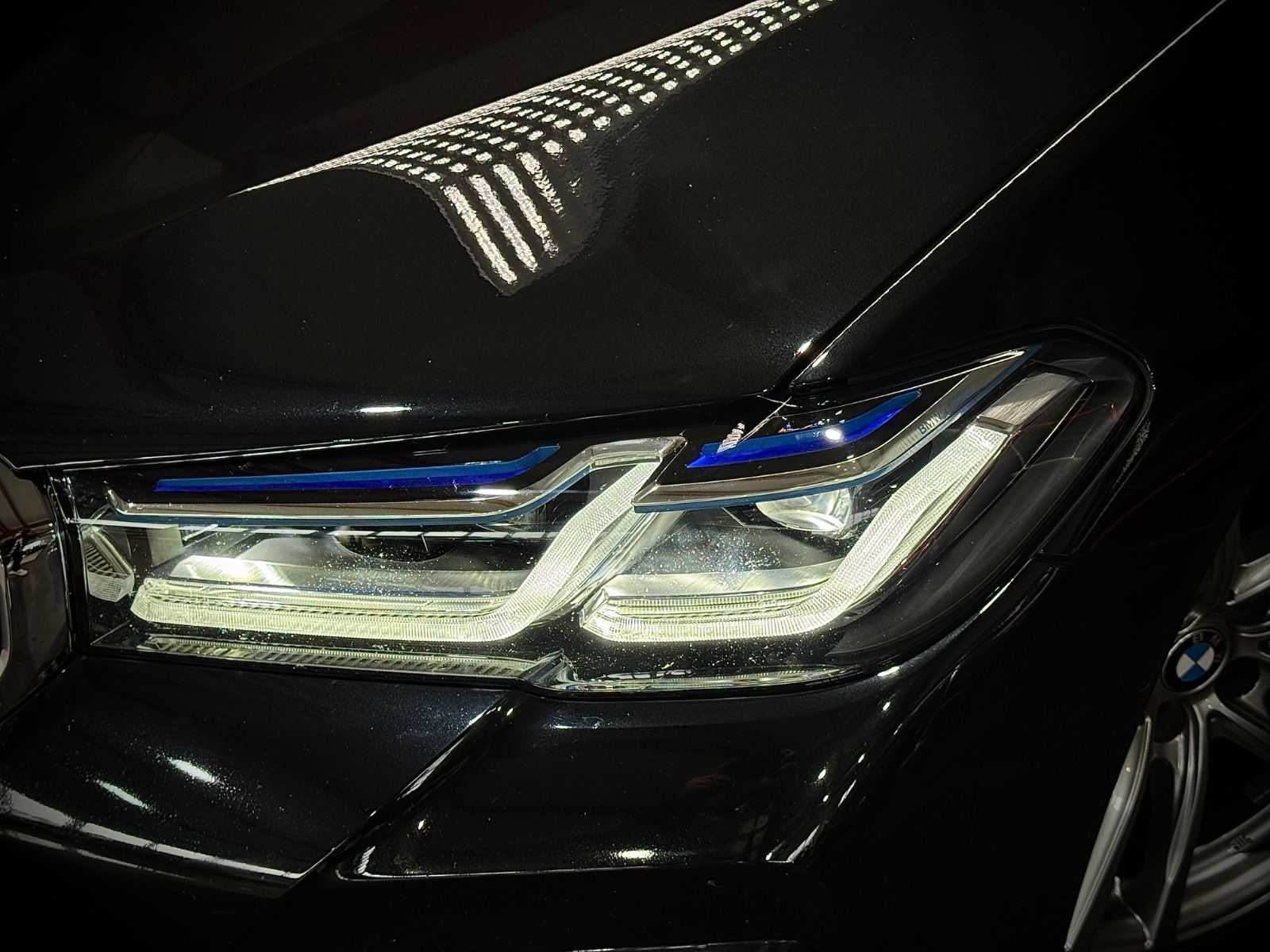 BMW 530d*X-DRIVE*M-SPORT*PANO*LASER*HUD*HiFi*1.Hd