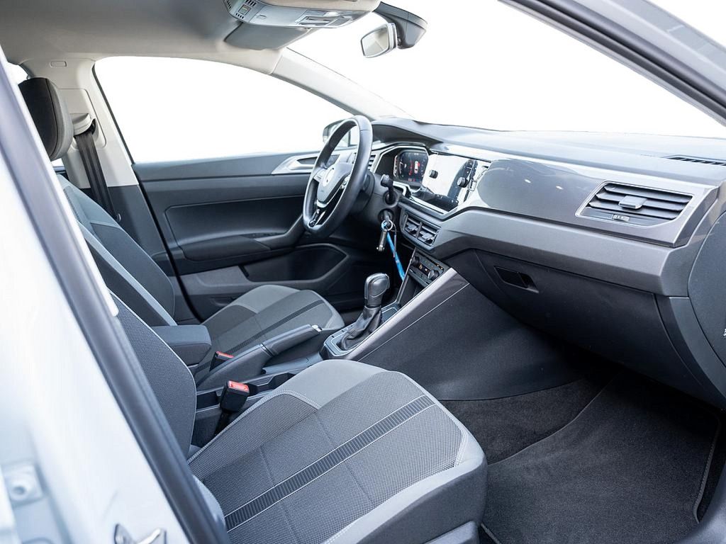 Volkswagen Polo 1.0 TSI Highline DSG - Samsaru's Car Outlet