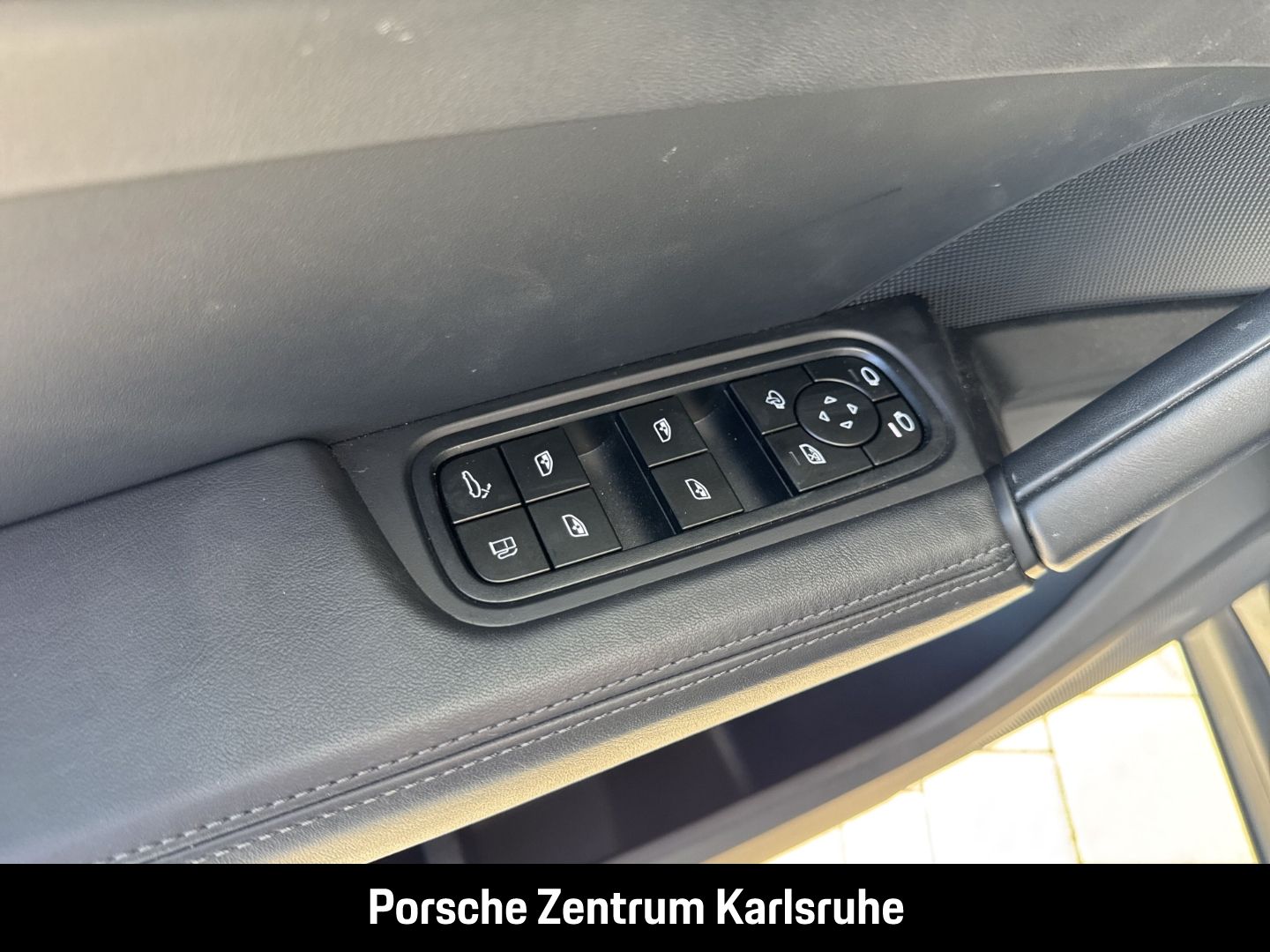 Porsche Cayenne S E-Hybrid Coupe InnoDrive LED-Matrix