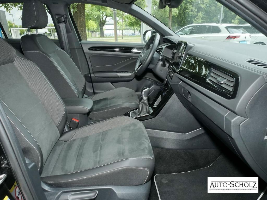 Volkswagen T-Roc 1.0 TSI Style - Samsaru's Car Outlet