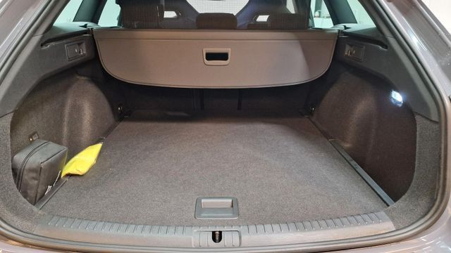 Seat Leon Sportstourer 1.5 eTSI Navi/ AHK/ Beats/ ...