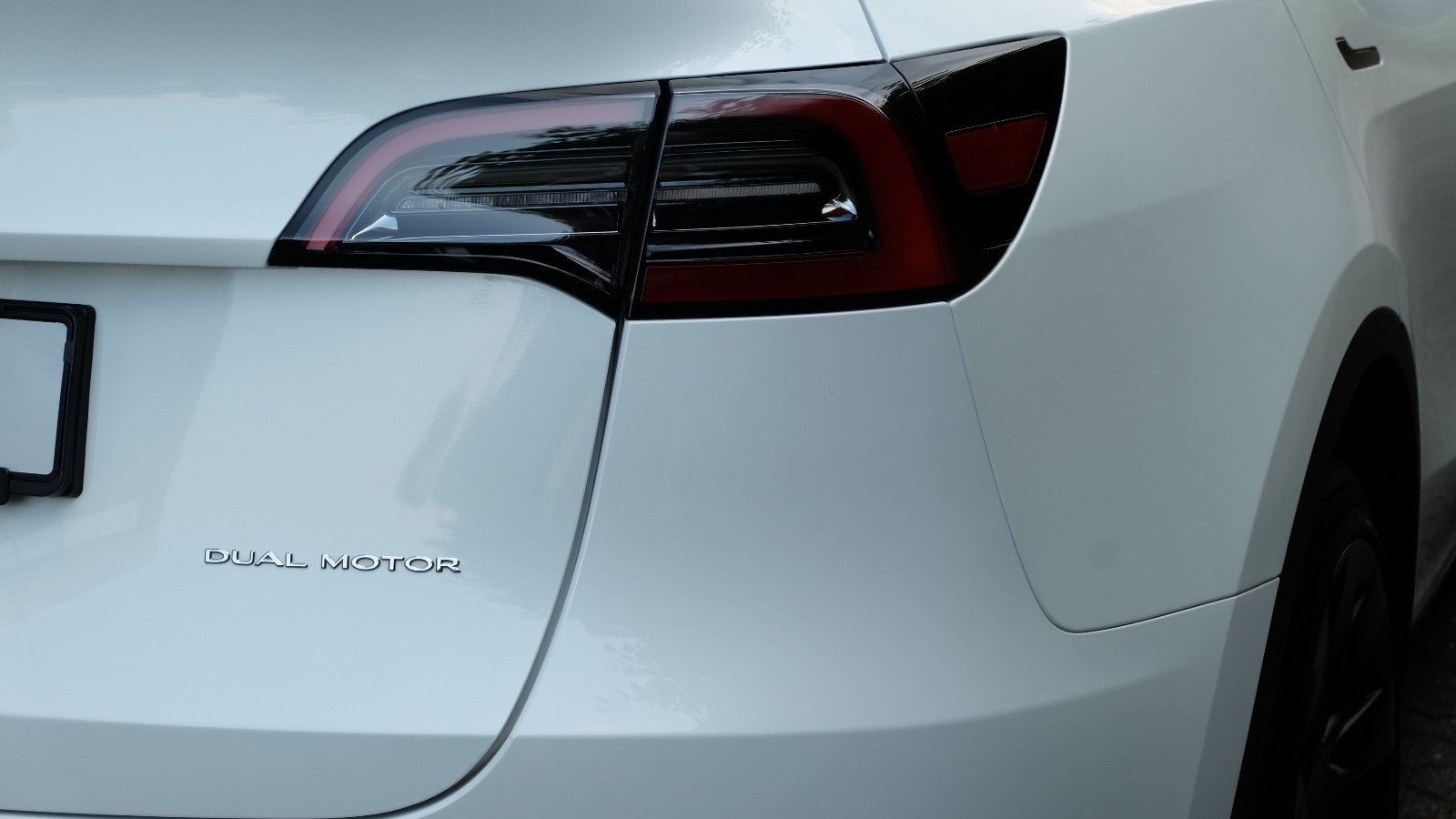Tesla Model Y Long Range Dual AWD
