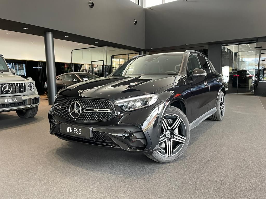 Mercedes-Benz GLC 300 d 4M AMG+PANO+STDHZG+HUD+DISTR+AHK+KEYL+