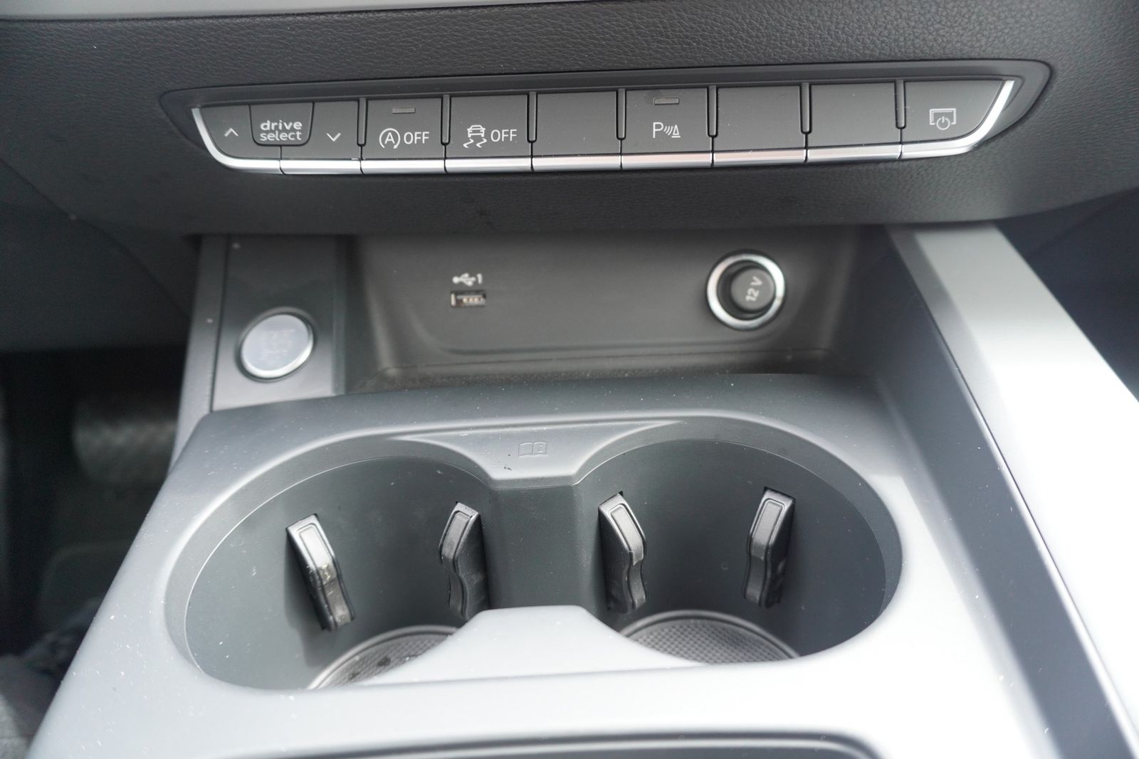 Audi A4 Avant 45 2.0 TFSI quattro advanced - Samsaru's Car Outlet