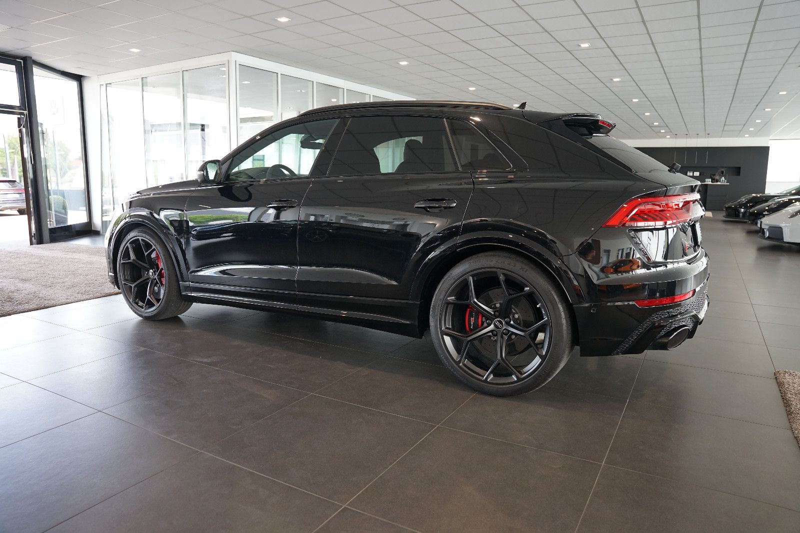 Audi RSQ8 | HuD | Keramik | Pano | 305 km/h | 23"