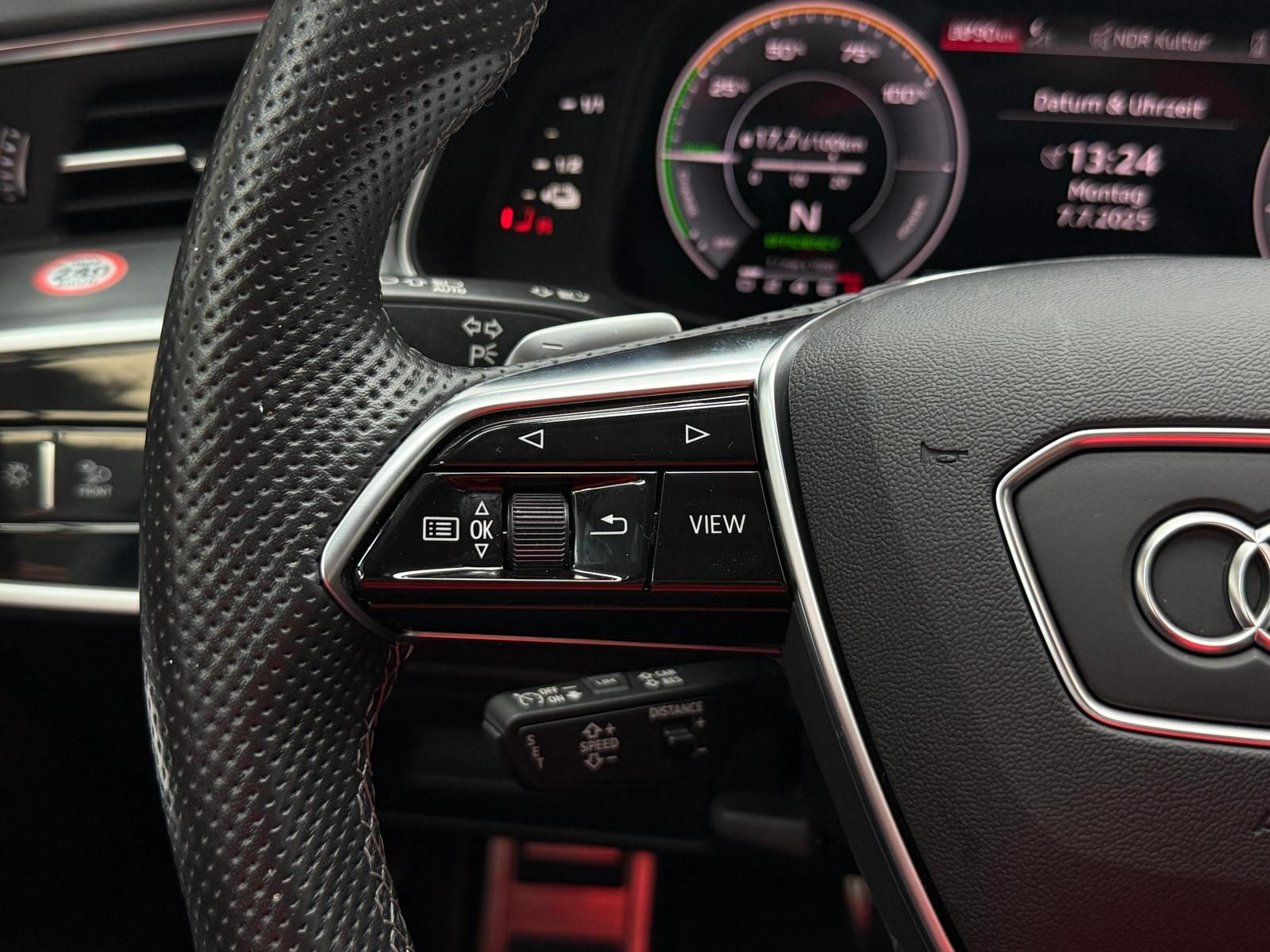 Audi A6 55 TFSI e quattro sport - Samsaru's Car Outlet