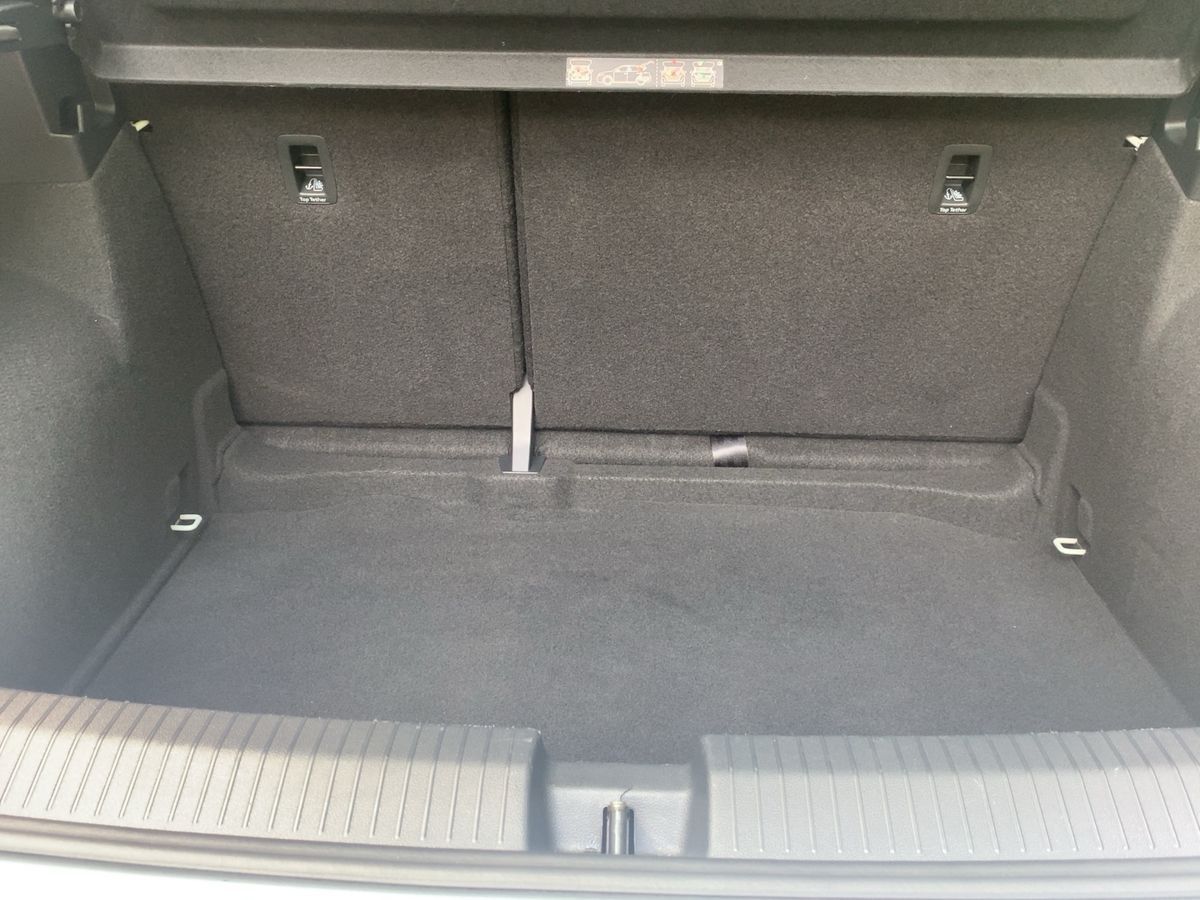 Volkswagen T-Roc 1.0 TSI - Samsaru's Car Outlet
