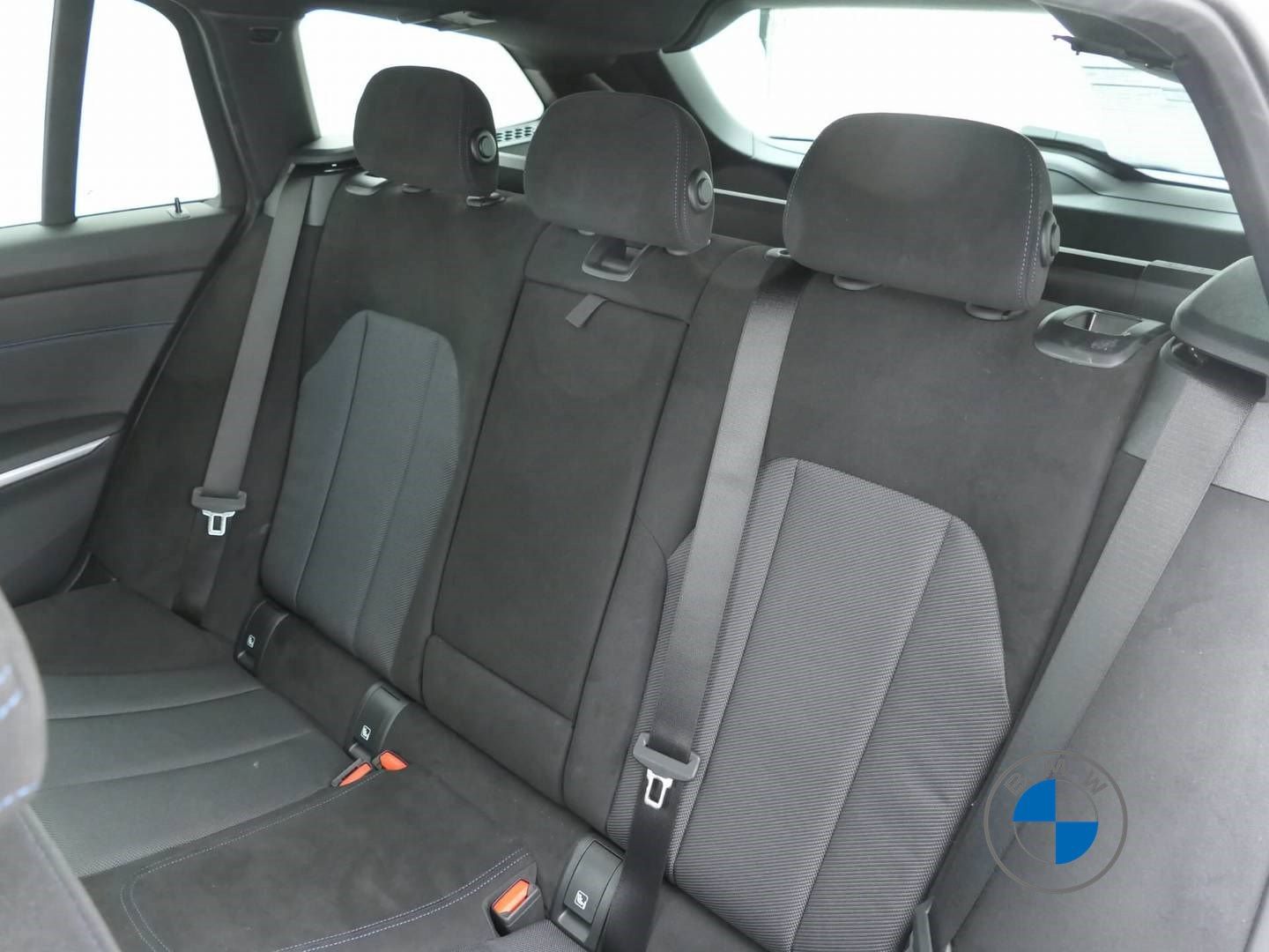 BMW 330i xDrive Touring M Sport 19" AHK Pano HIFI