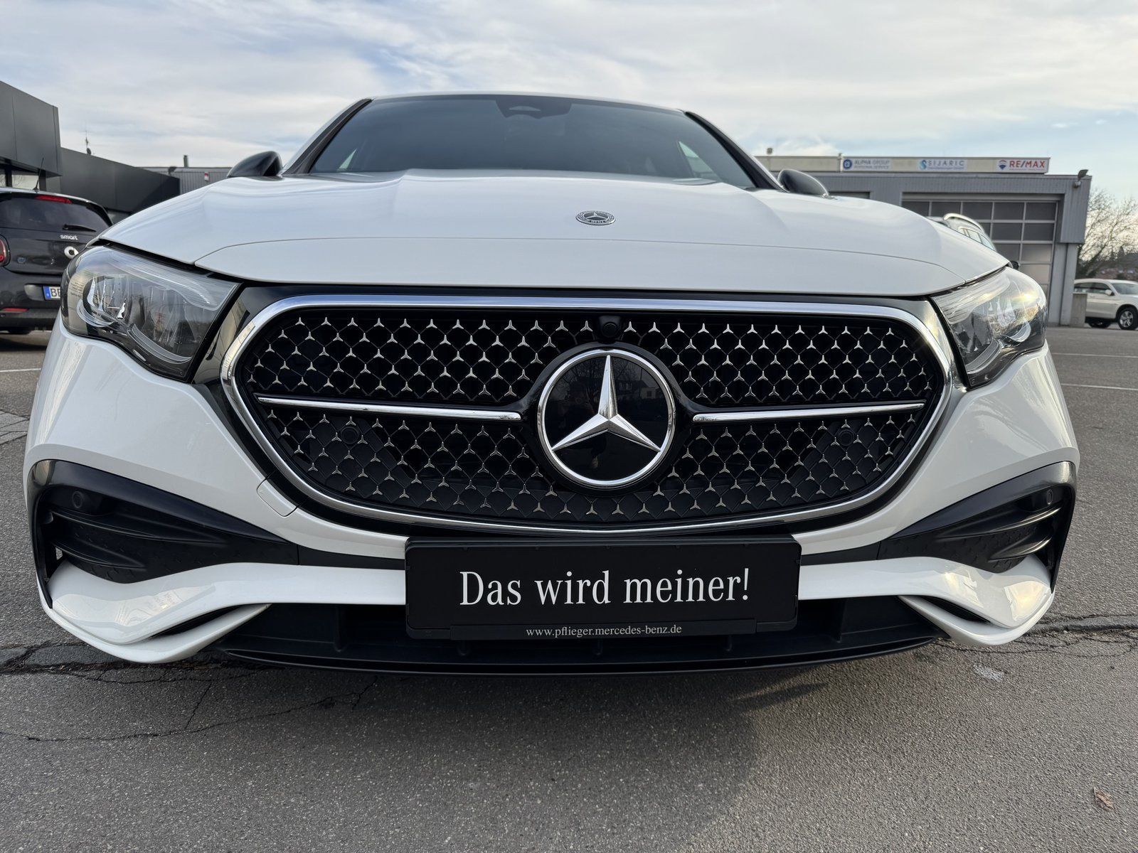 Mercedes-Benz E 220 d AMG - Samsaru's Car Outlet